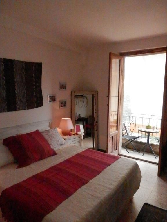 Al Fakhar Bed and Breakfast Ficarra Habitación foto