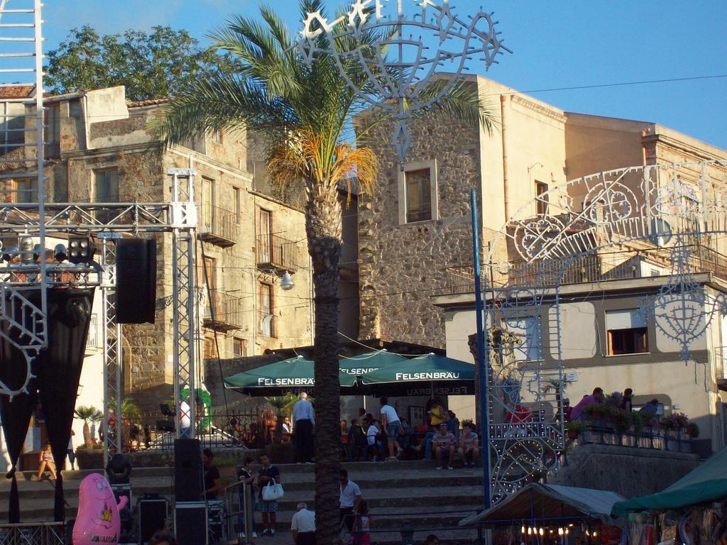 Al Fakhar Bed and Breakfast Ficarra Exterior foto